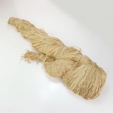 RAFFIA NATURAL APPROX. 1KG