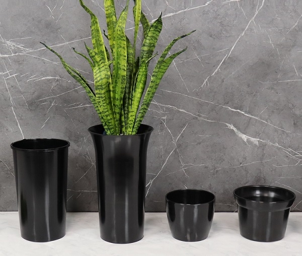 Plastic Pots Vases