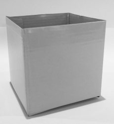 tiny box 10x10x10cm (no lid) (so not a set) WHITE